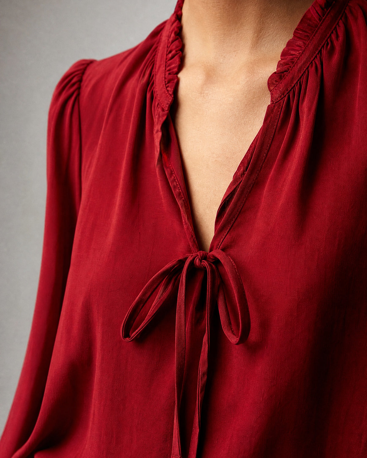 Women's Chiffon Tie-Neck Blouse detail | Belmorne