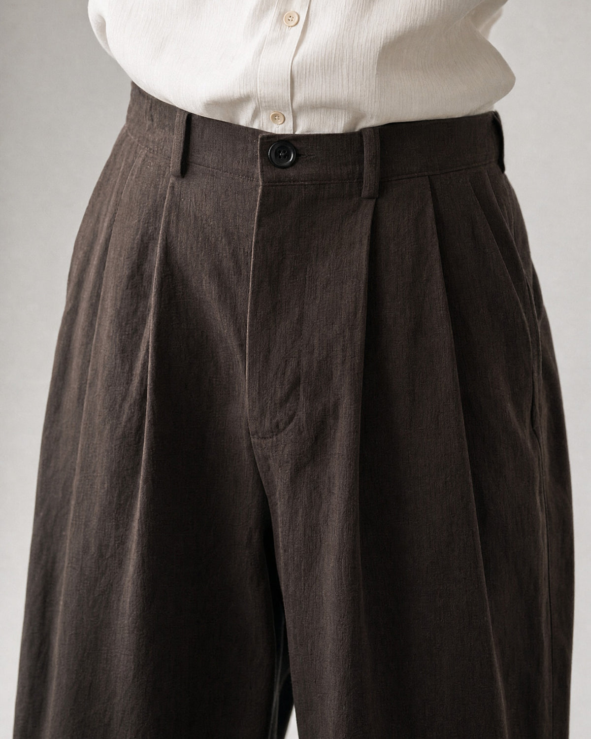 Men's Double-Pleat Wide-Leg Trousers detail | Belmorne