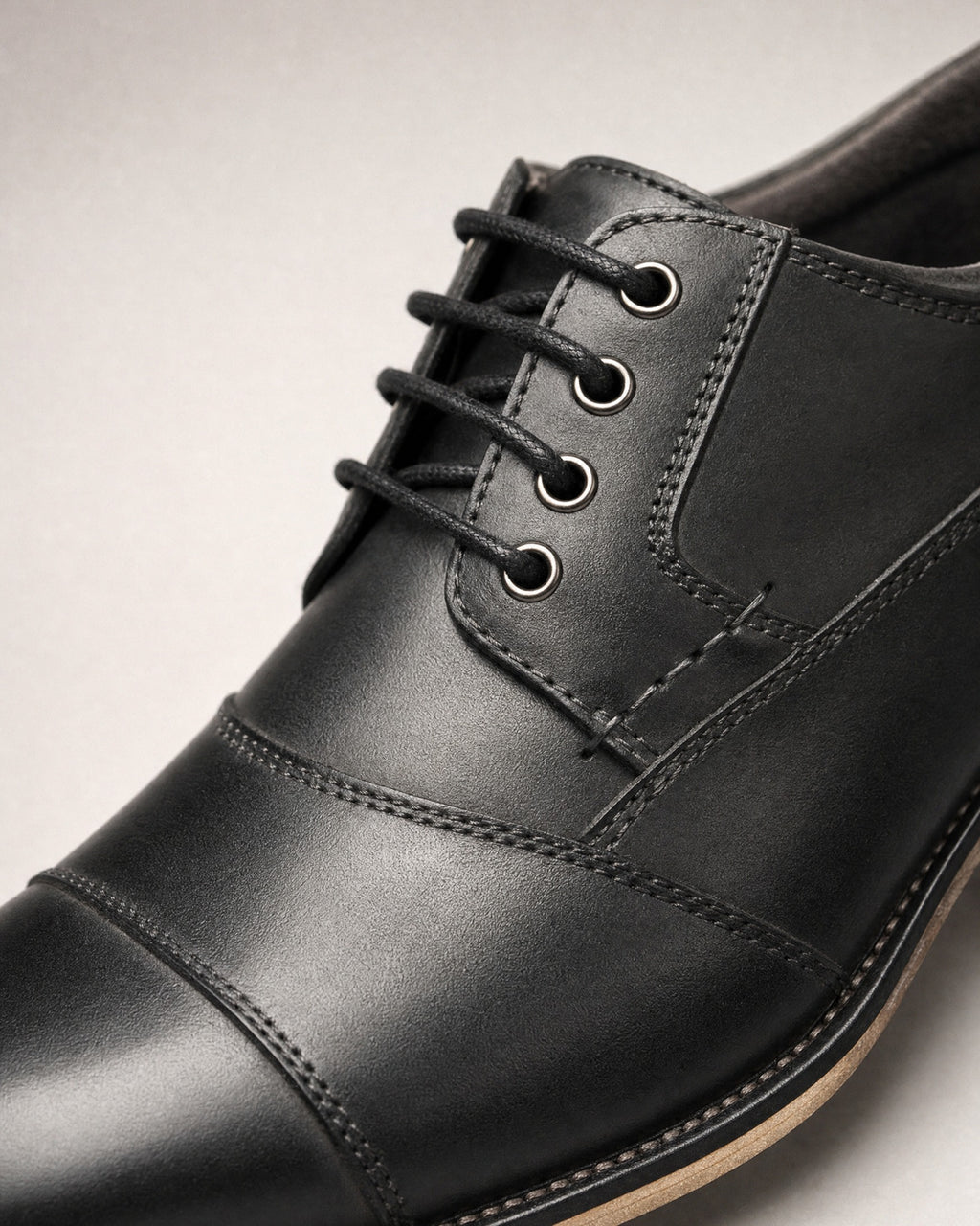 Men's Leather Lace-Up Shoes detail | Belmorne