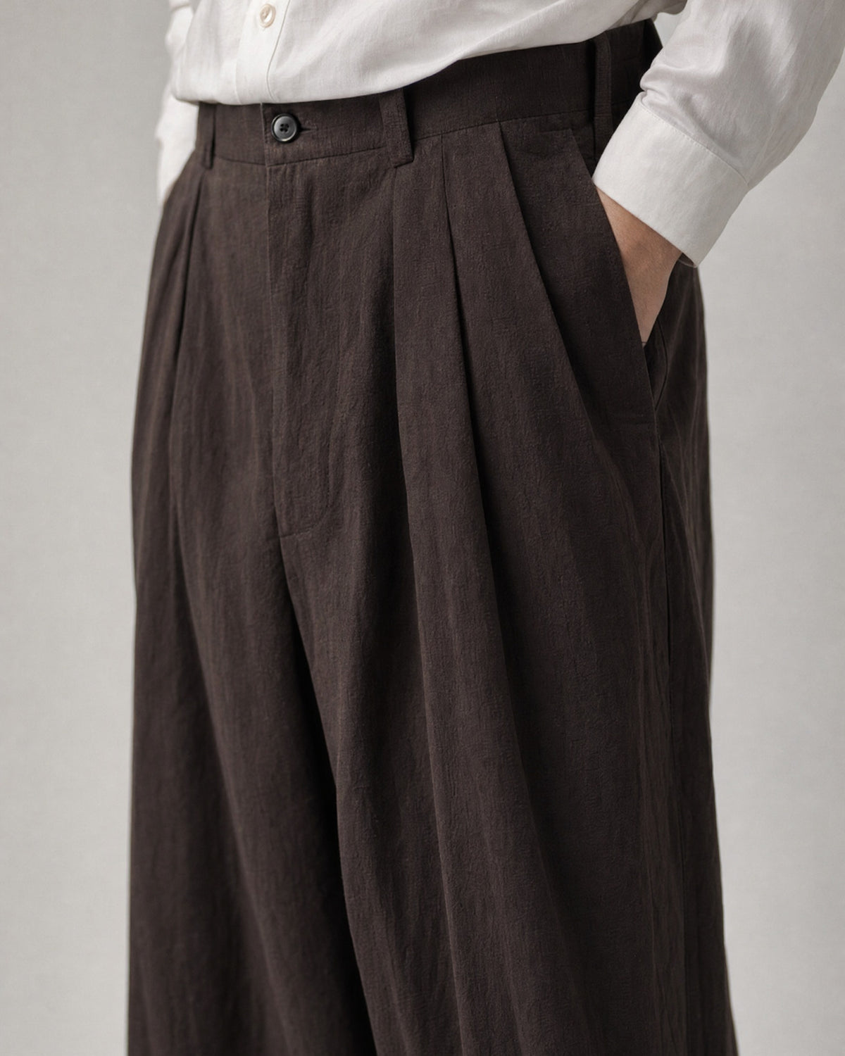 Men's Double-Pleat Wide-Leg Trousers detail | Belmorne