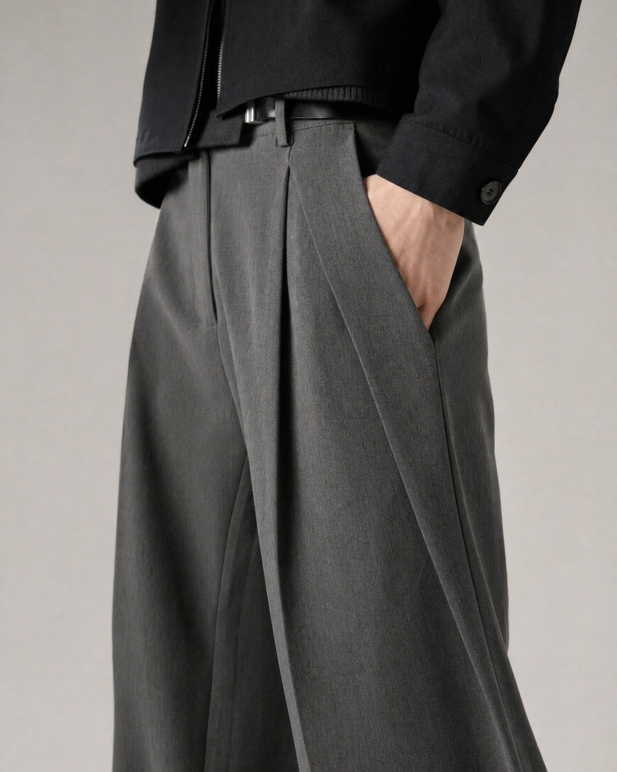 Men's Pleated Tailored Trousers detail | Belmorne