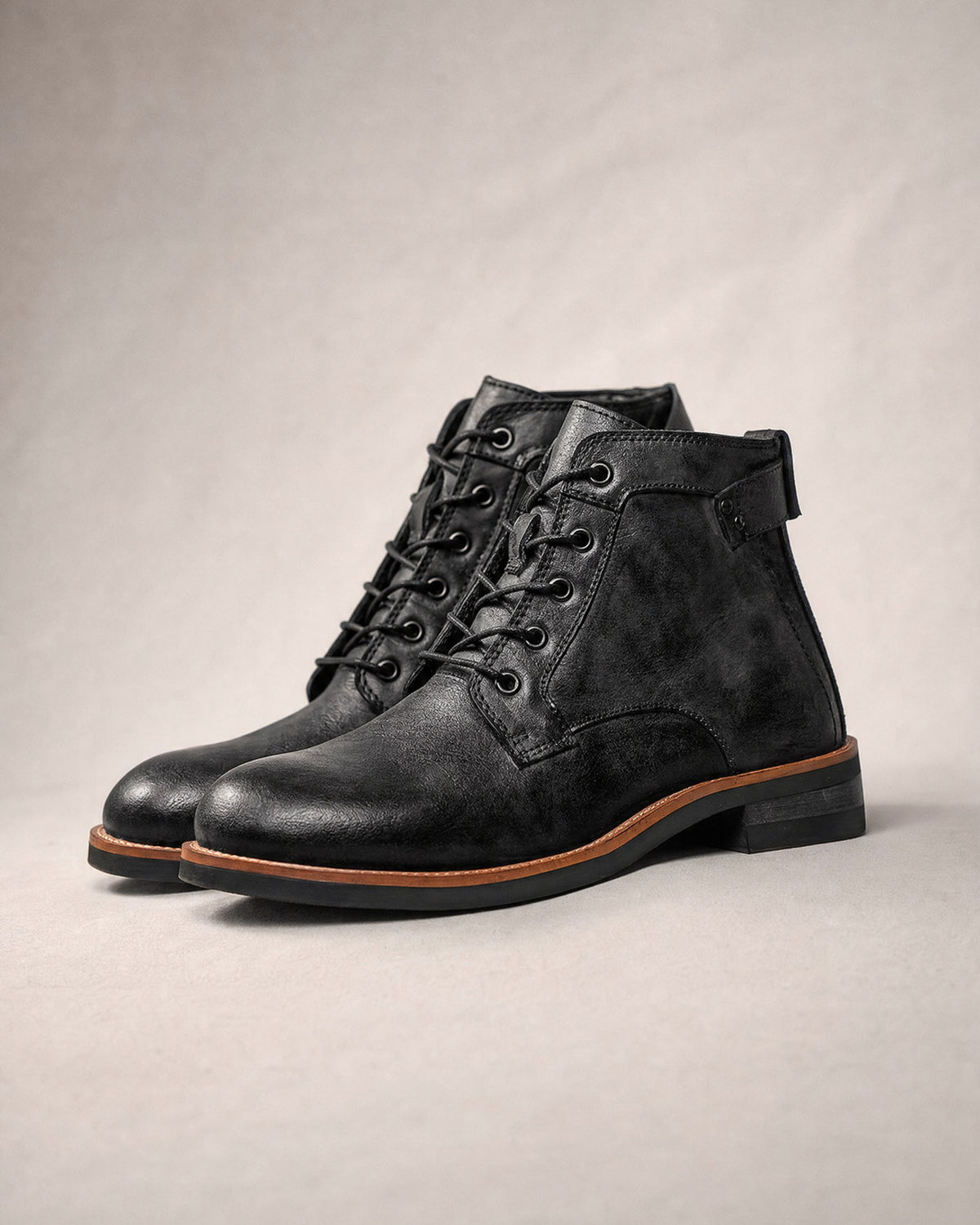 Men's Waxed-Finish Lace-Up Boots in Black | Belmorne